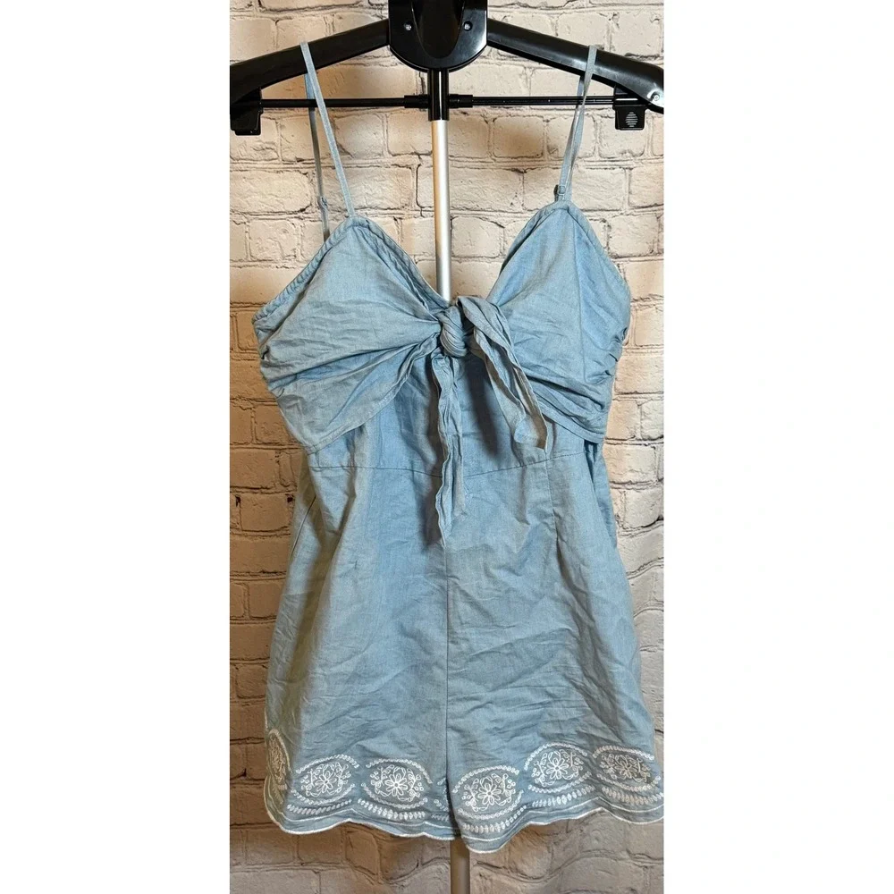 Flying Tomato Light Blue Chambray Embroidered Romper Tie Front Large
